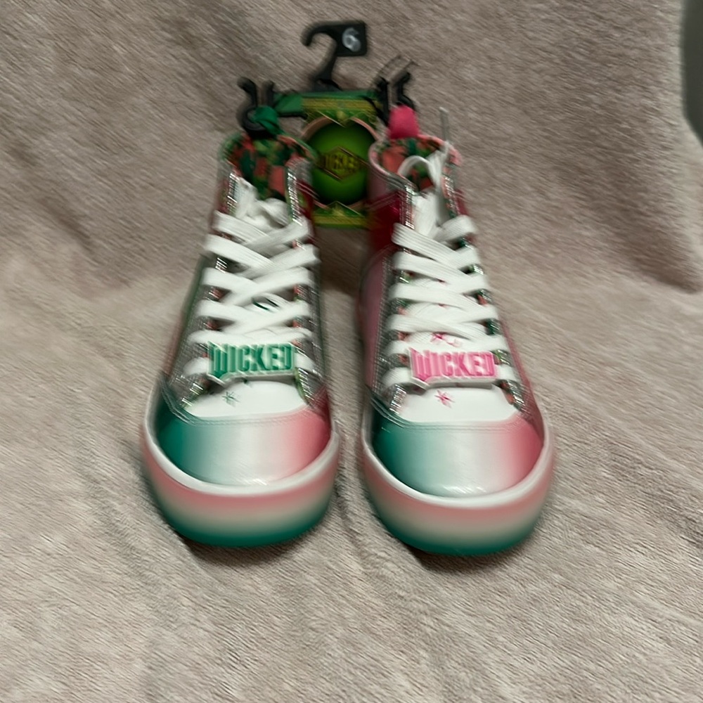NEW Wicked | Ground up High-Top Sneakers in Pink and Green, size 6